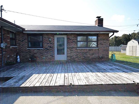 3rd image of 52983 Glenmoor St