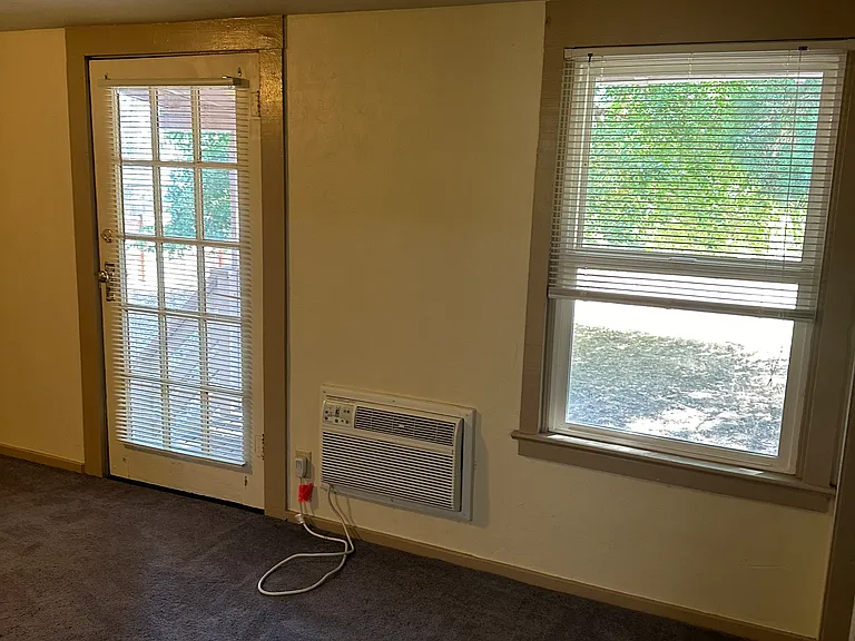 434 Beach St — Photo 17
