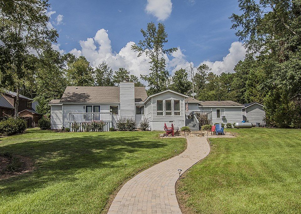 1st image of 103 Ashwood Cv