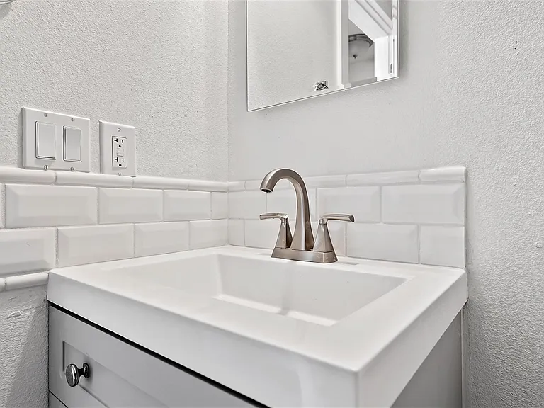 Bowery Point Townhomes — Photo 12