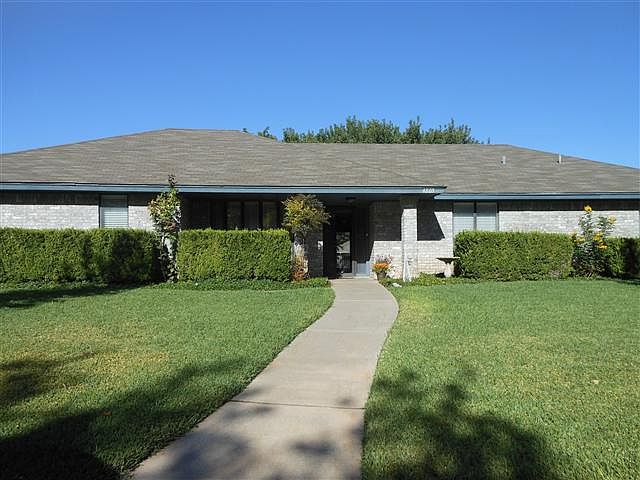 1st image of 4805 Scarlett Oak Dr