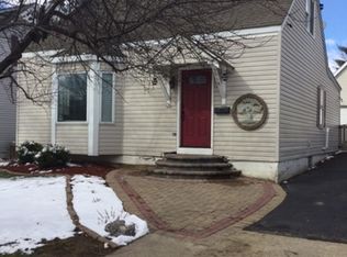 3718 Grand Ave, McHenry, IL 60050