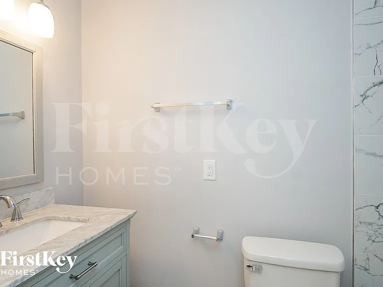 3800 San Angelo Ave — Photo 14