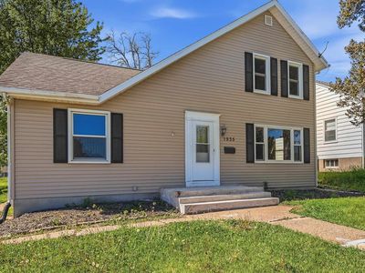 1935 N Grandview Ave, Dubuque, IA, 52001