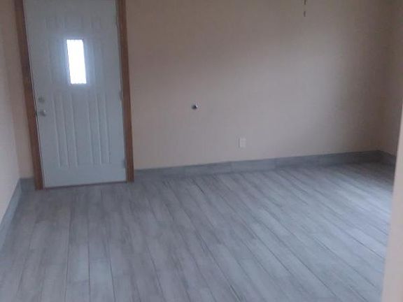 2nd image of 922 W Montana St APT 2