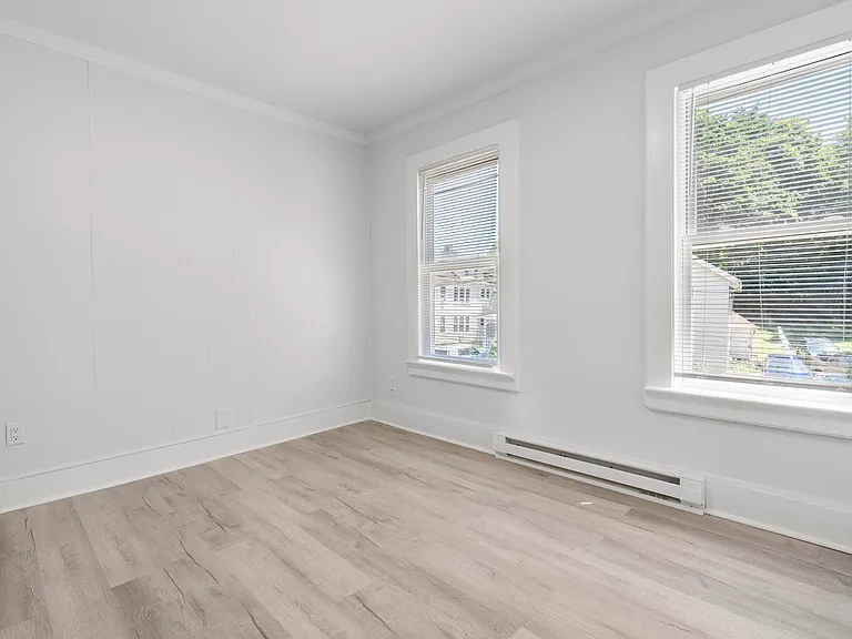146 Hobart St #2 — Photo 16