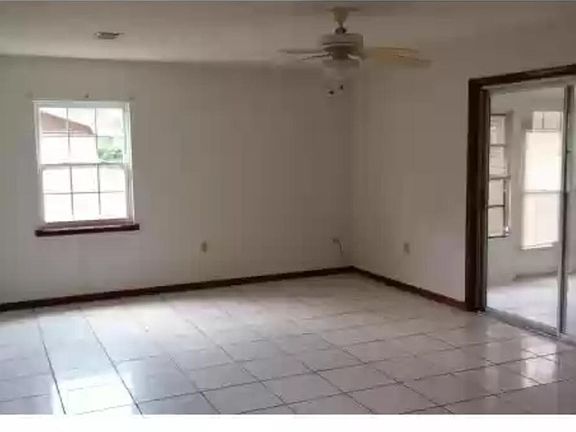 4th image of 3990 SE 21st Ct