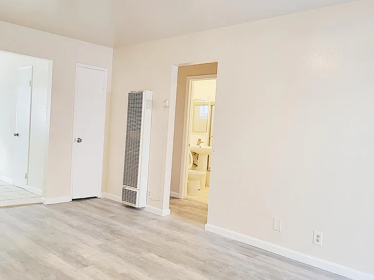 1071 81st Ave #2 — Photo 2