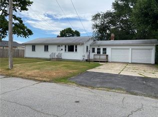 12 Johnson Ave, Warwick, RI 02886