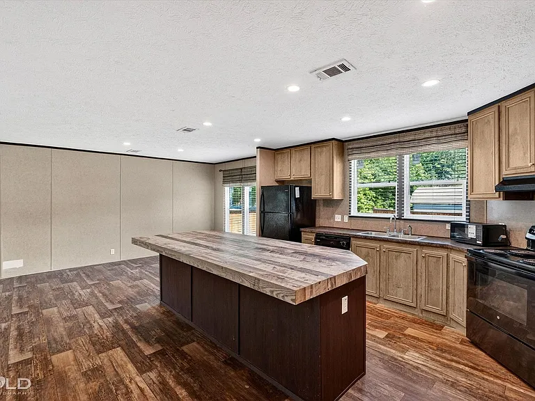 2153 Highway 2 — Photo 25