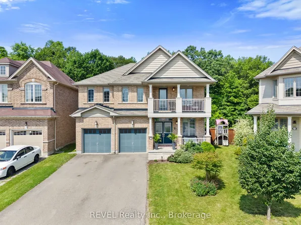8517 Sweet Chestnut Dr, Niagara Falls, ON L2H 0N1