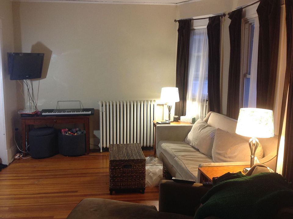 1st image of 16 Glenwood St #2
