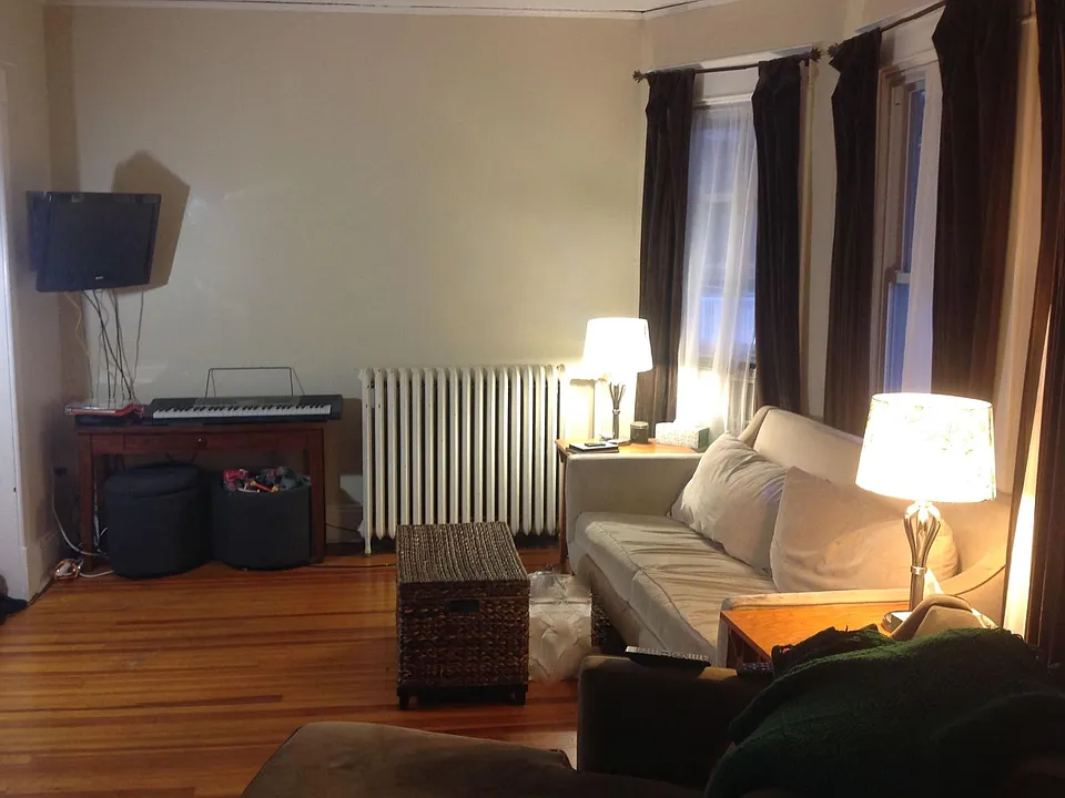 16 Glenwood St #2