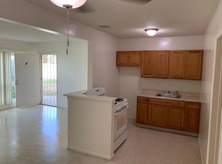 1825 W Crestwood Ln APT 4, Anaheim, CA 92804