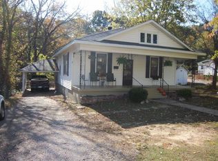 1005 Chickasaw Rd, Paris, TN 38242