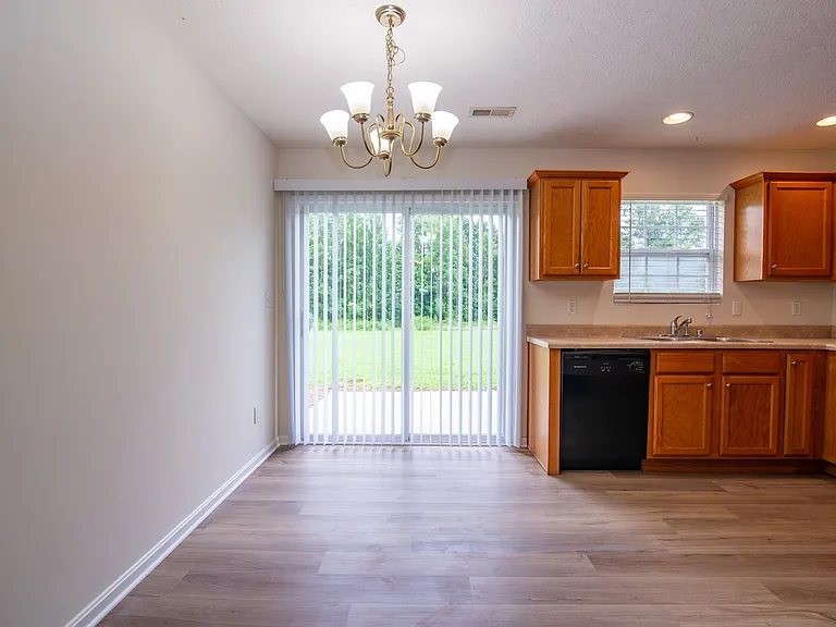 Applewood Ln — Photo 4