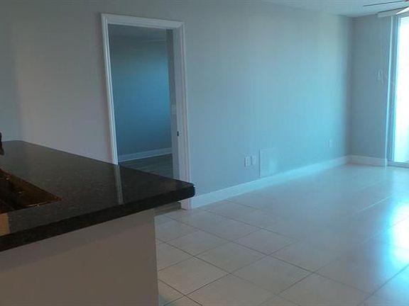 4th image of 610 Clematis St APT 306
