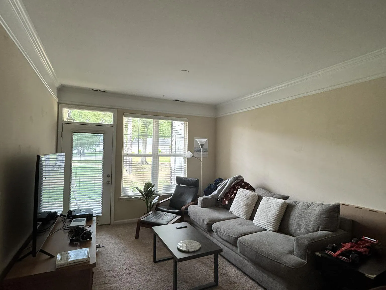 2 bed, 967 sqft, $950 — Photo 1