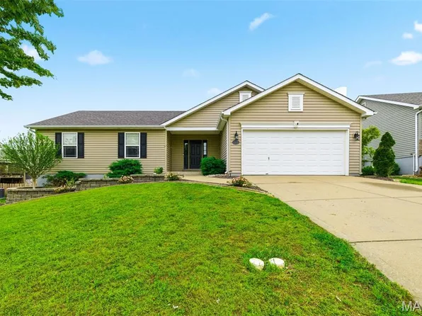 313 Mahalo Dr, Moscow Mills, MO 63362