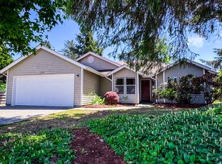 33722 Lake Front Dr, Warrenton, OR 97146