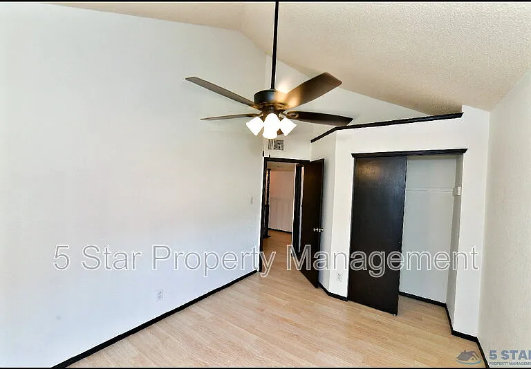 7249 Imperial Ridge Dr — Photo 39