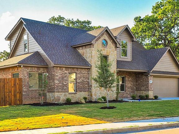 5th image of 305 Donna Cir
