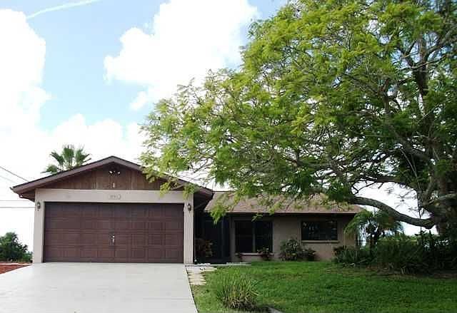 1st image of 10511 Waterford Ave