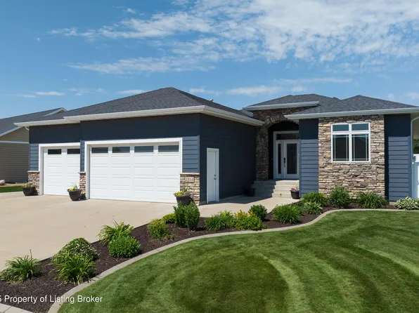 2334 States Blvd, Dickinson, ND 58601