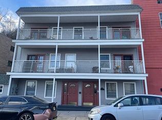 152 Undercliff Ave APT 4, Edgewater, NJ 07020