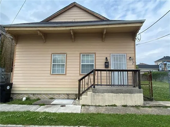 2423 Clara St, New Orleans, LA 70113