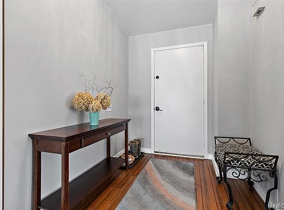 5th image of 5823 Shillingham Dr