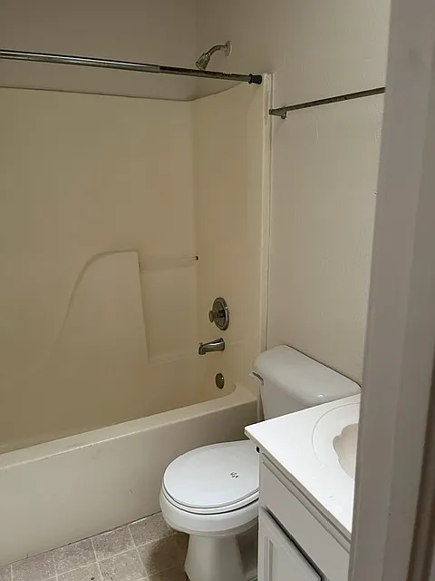 3 bed, 1159 sqft, $1,350 — Photo 4