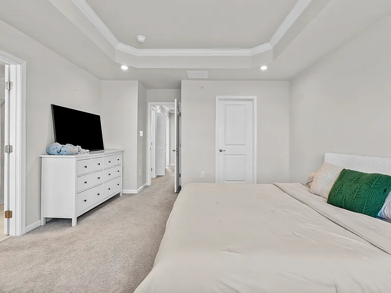 204 Station Dr — Photo 16
