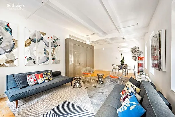 Sold by Sotheby's International Realty | media 3