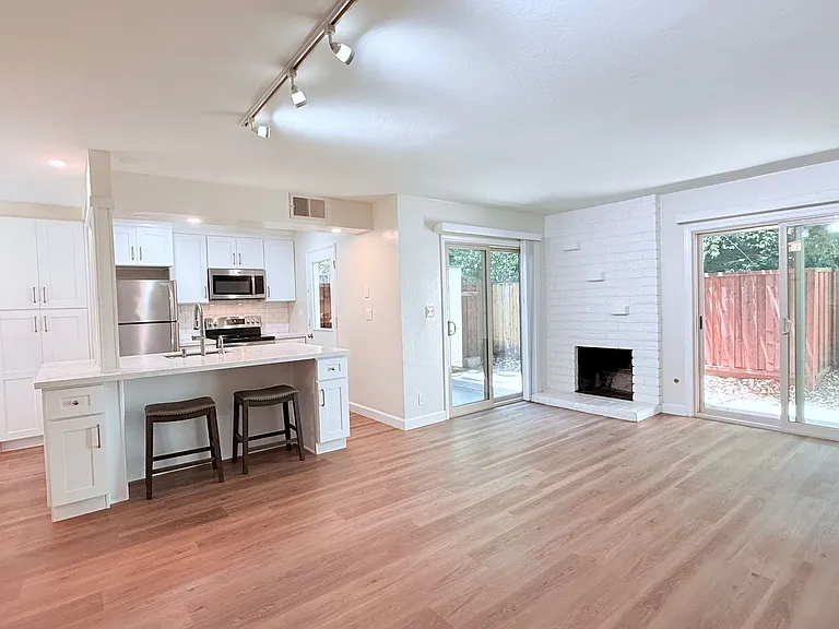1065 San Ramon Valley Blvd — Photo 16