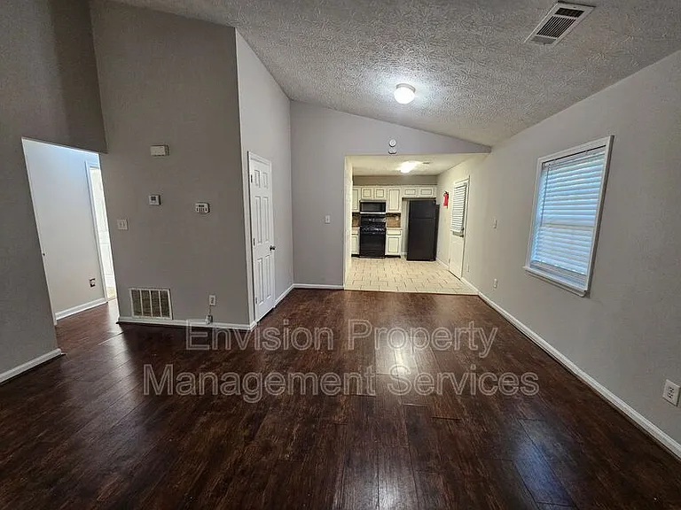 6388 Charter Way — Photo 7