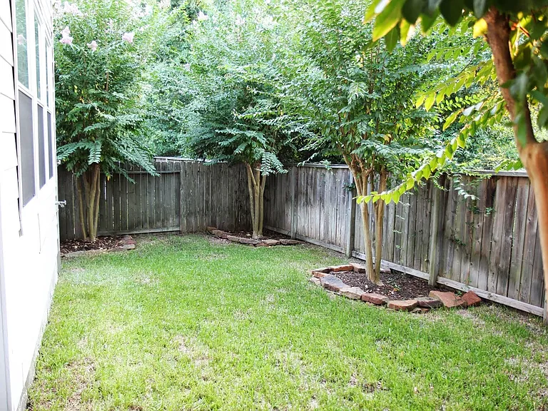 142 N Camellia Grove Cir — Photo 3