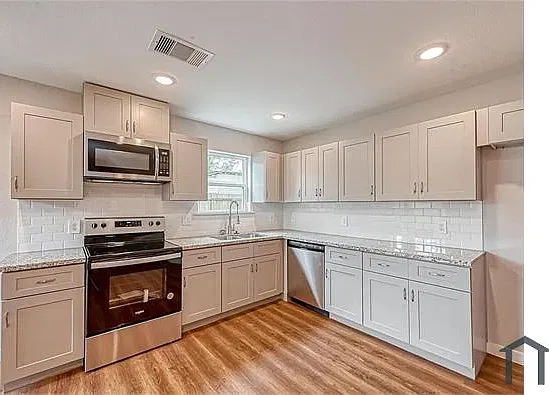 3 bed, 1150 sqft, $1,700 — Photo 4