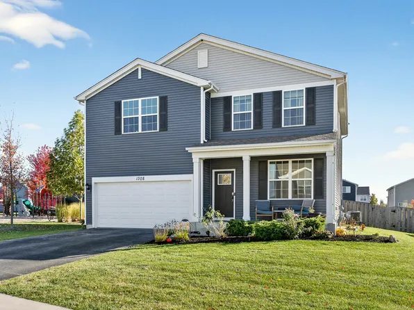1308 Bayberry Cir, Pingree Grove, IL 60140