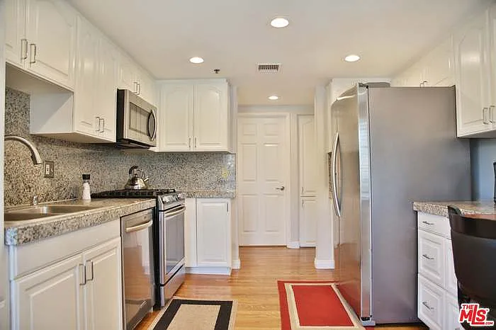 9830 Vidor Dr #302 — Photo 13