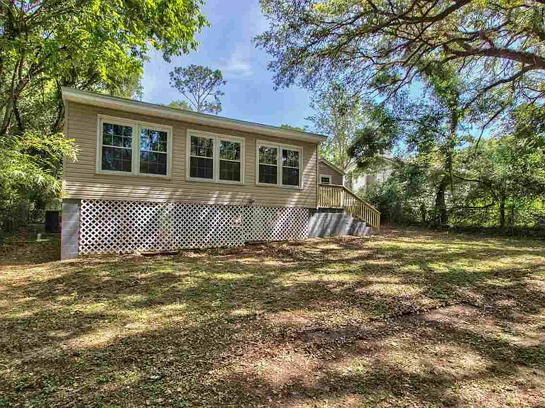 409 Perkins St — Photo 16