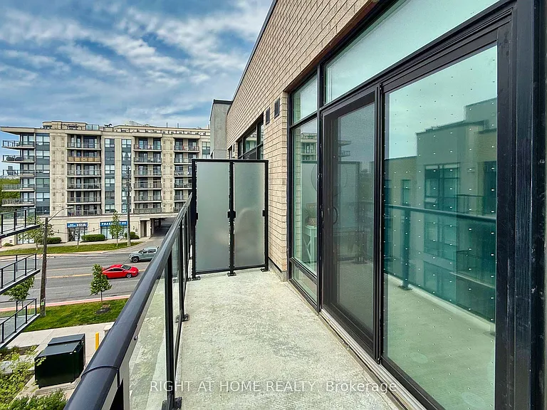 871 Sheppard Ave W #33 — Photo 25