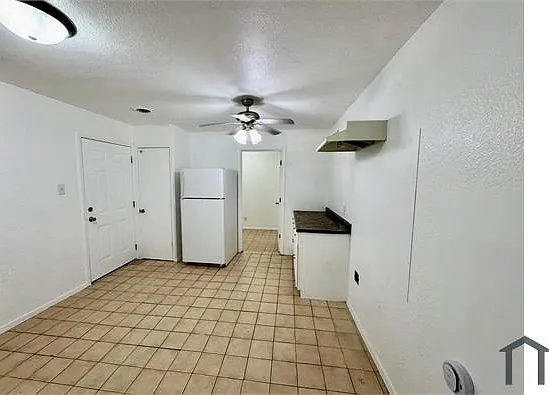 8 Louise Ln — Photo 6