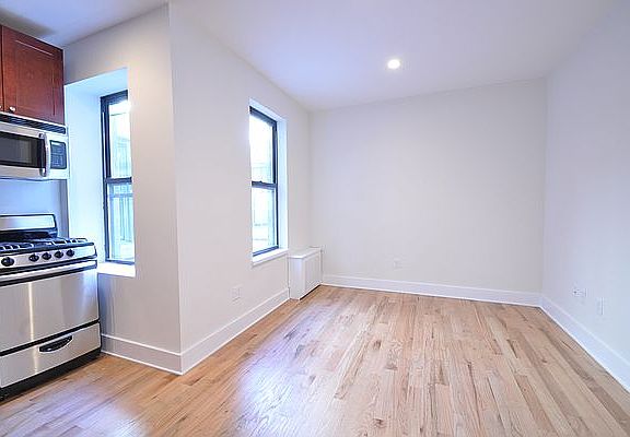 3rd image of 8272 Austin St #72R