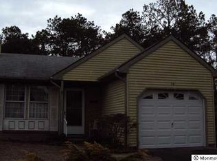 3 Stonybrook Ct #B, Manchester Township, NJ 08759