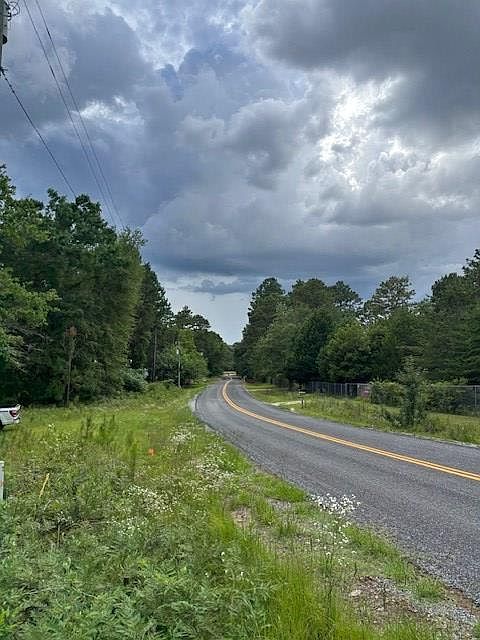 2nd image of 205 Worthwood Rd