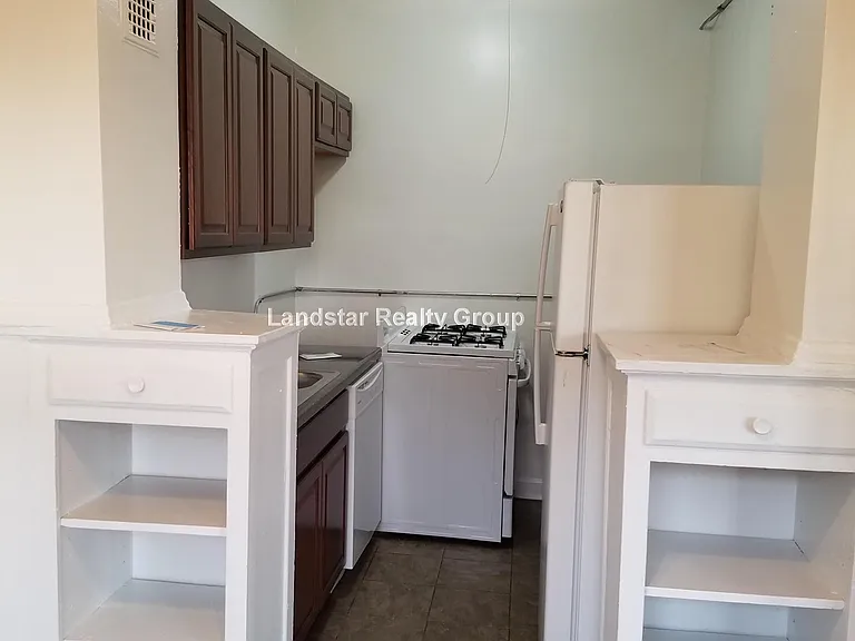 1333 W Birchwood Ave #405 — Photo 4