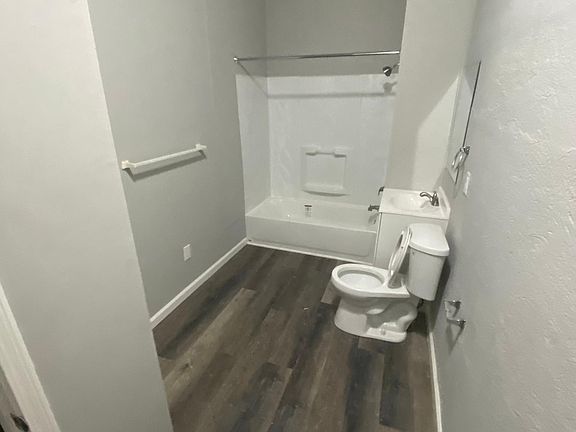 5th image of 3601 W 3rd St #3601