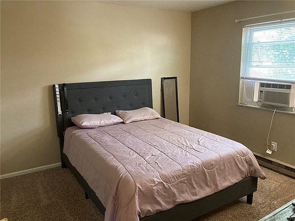 3rd image of 5416 Dunmore Dr