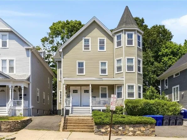 132 S Angell St APT 3, Providence, RI 02906